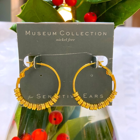 Museum Collection Sensitive Ears Hypo-allergenic Gold-tone circle bead hoops - Picture 7 of 7